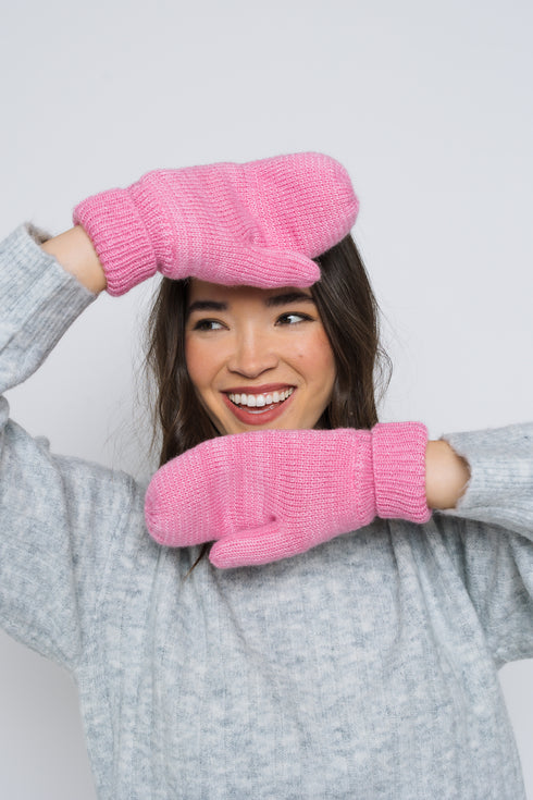 Snowflake-Lined Mitts